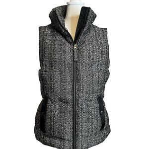 Talbots Down Filled Puffer Quilted Vest SMALL Black White Tweed Fabric Front